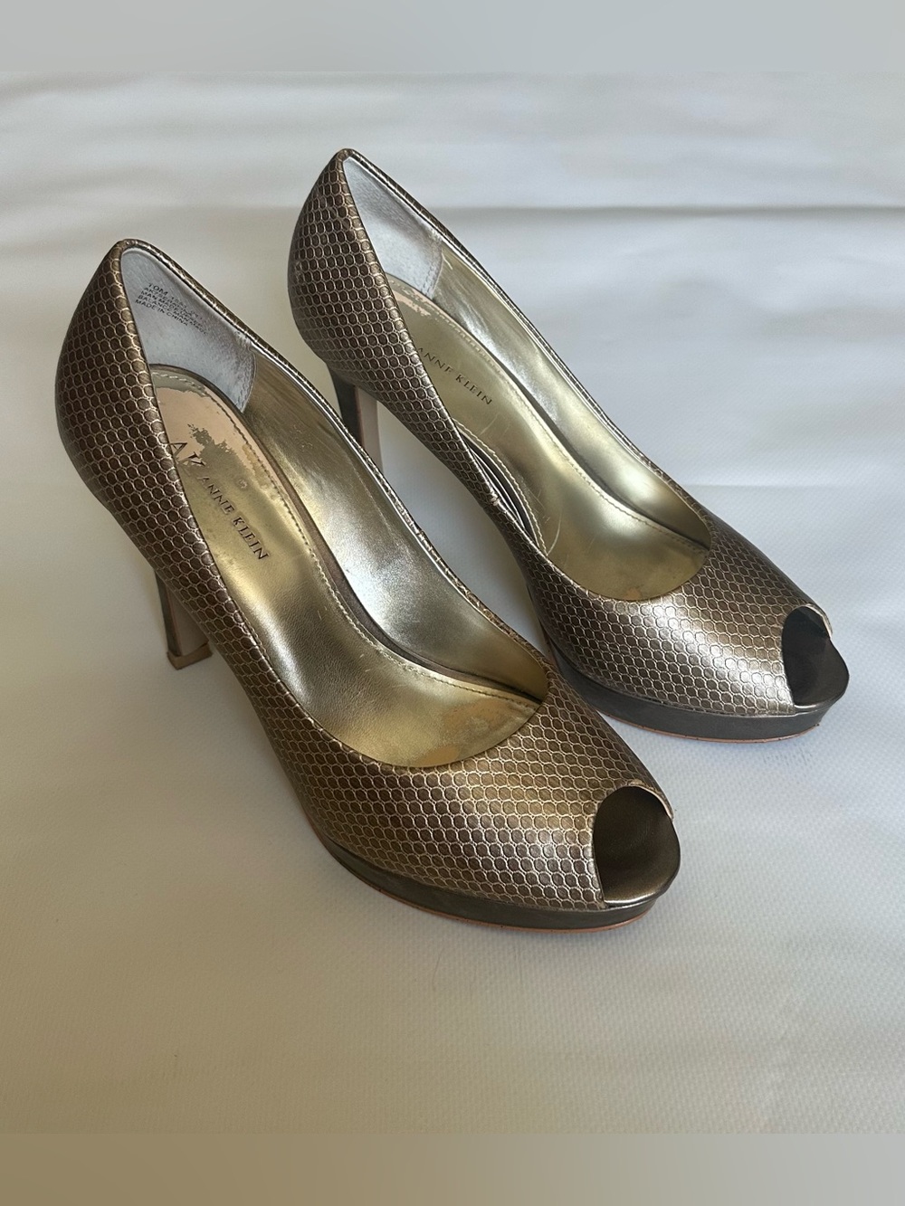 Anne Klein Metallic Bronze Peep-Toe Pumps Size 10